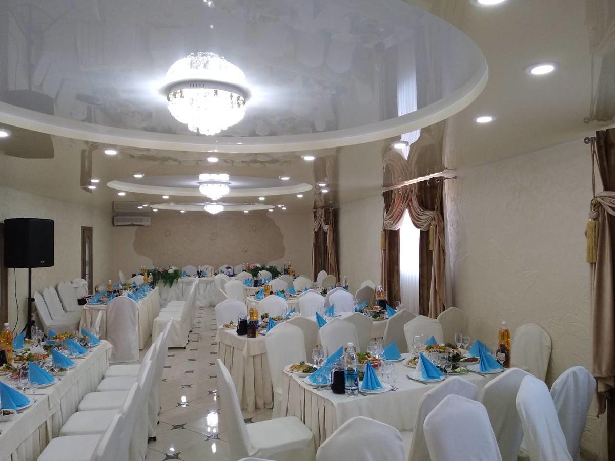Racu Hotel Comrat Ngoại thất bức ảnh